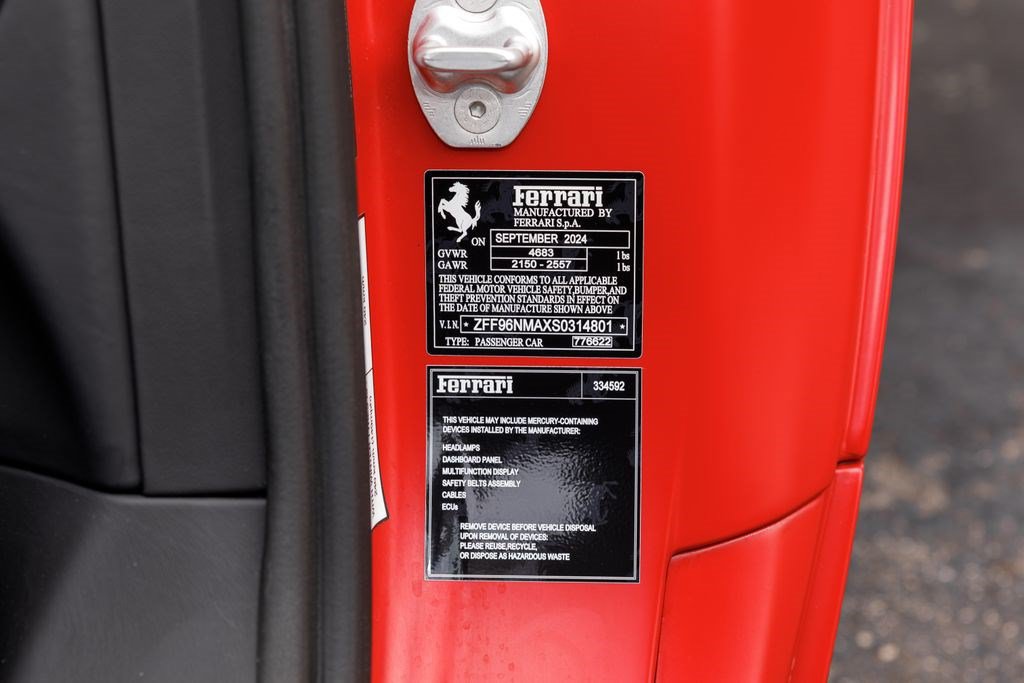 Used 2025 Ferrari SF90 Spider AWD/4WD image 19