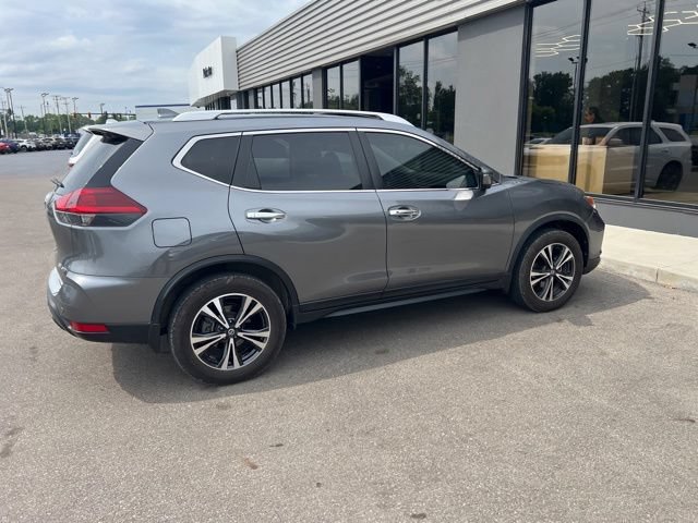 Used 2020 Nissan Rogue SV w/ Sun & Sound Touring Package AWD/4WD image 3