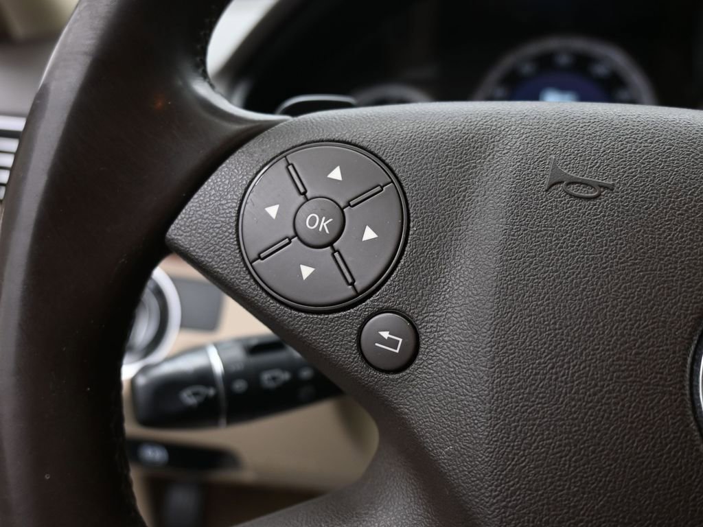 Used 2011 Mercedes-Benz E 350 4MATIC Wagon image 28