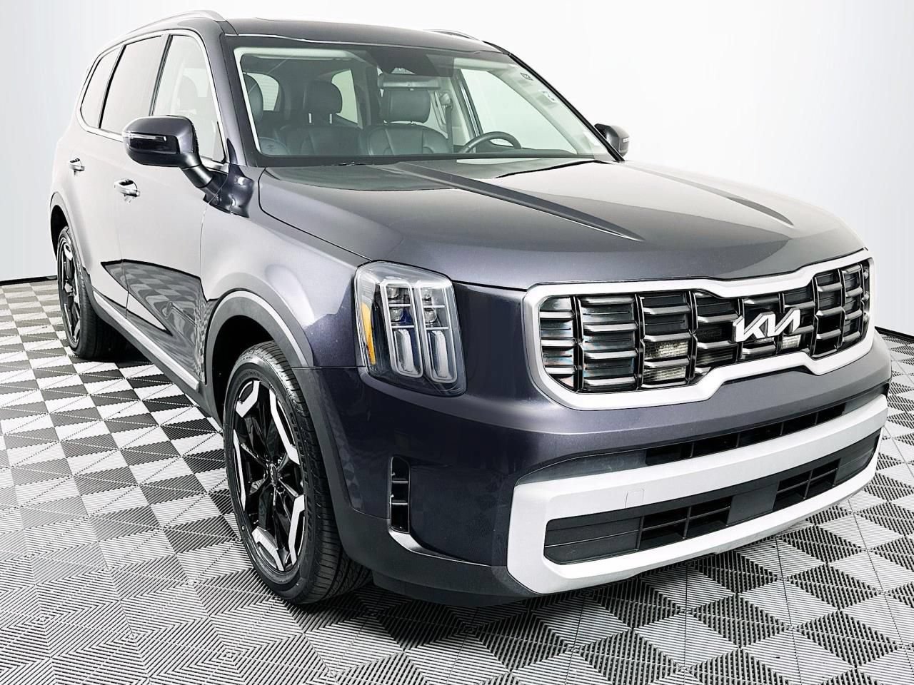 Used 2025 Kia Telluride S AWD/4WD image 30