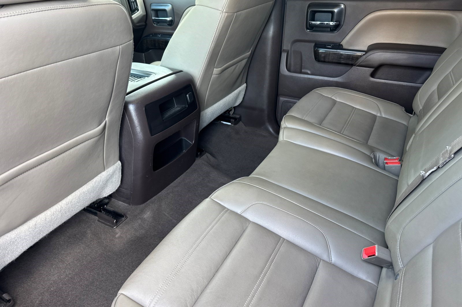 Used 2016 GMC Sierra 1500 Denali w/ Enhanced Driver Alert Package AWD/4WD image 24