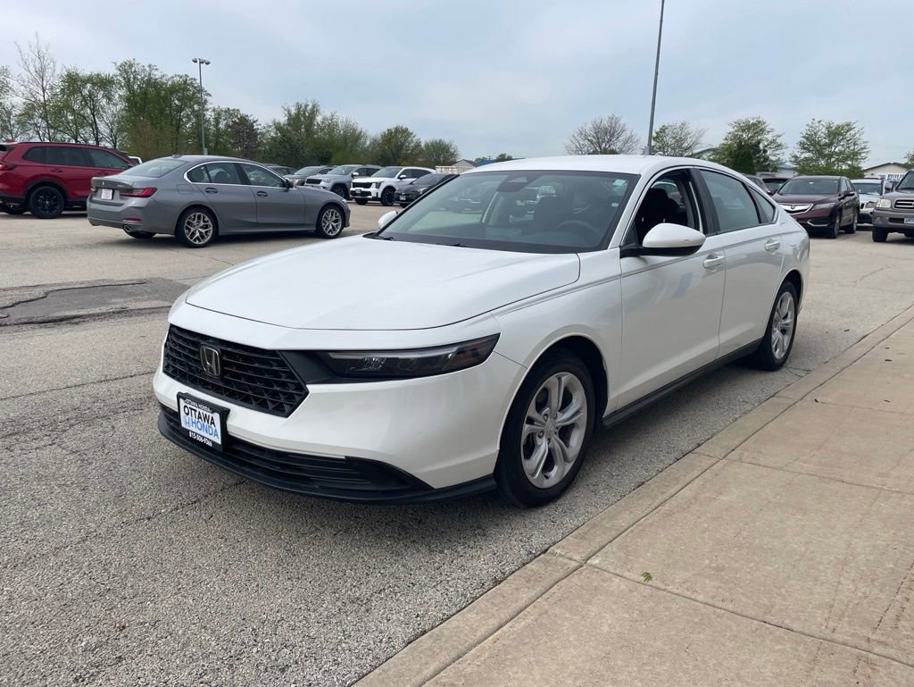 Used 2025 Honda Accord LX image 2