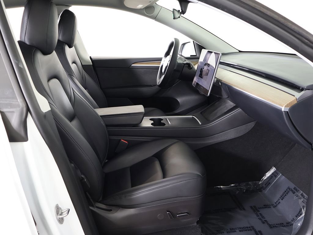 Used 2023 Tesla Model Y Long Range image 34