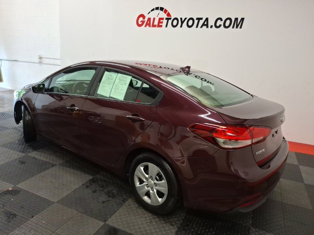 Used 2017 Kia Forte LX FWD image 10