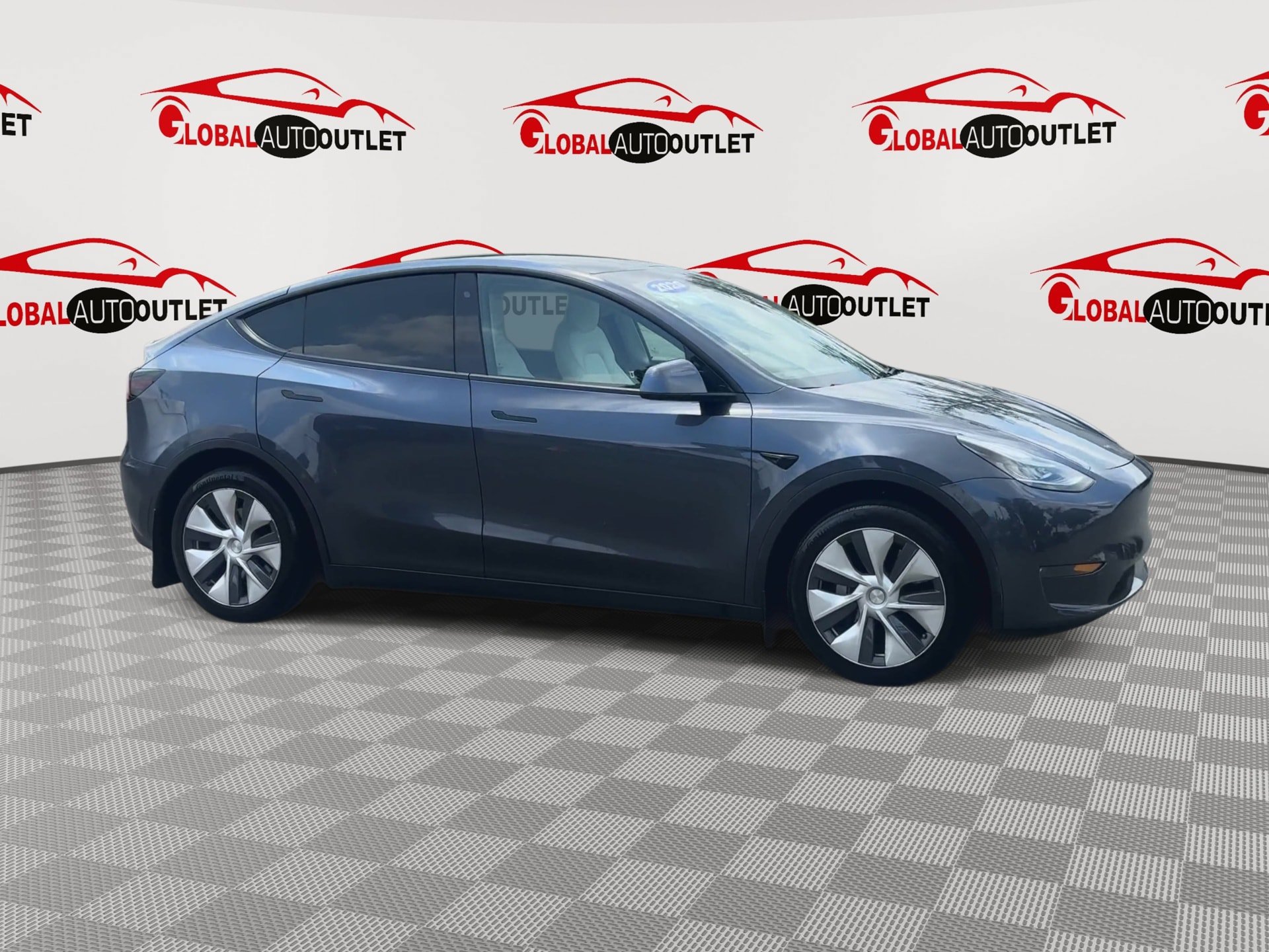 Used 2020 Tesla Model Y Long Range AWD/4WD image 2