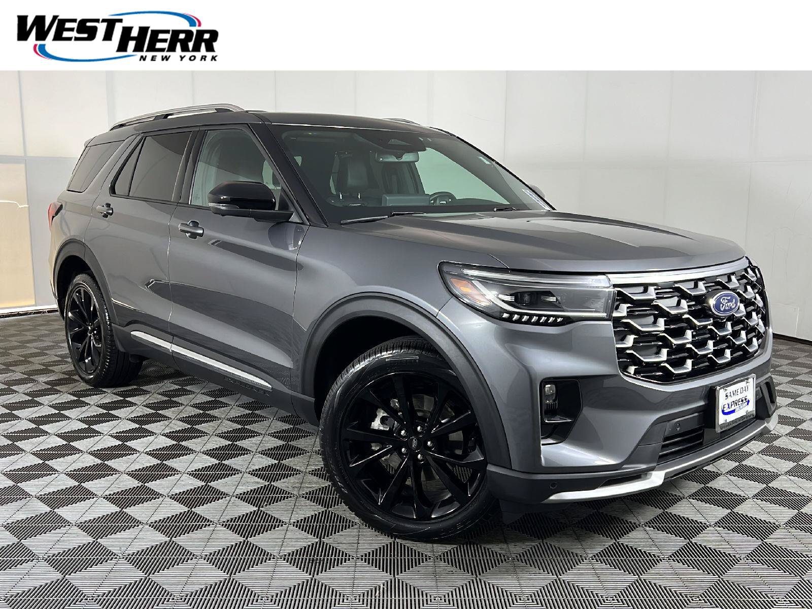 Used 2025 Ford Explorer Platinum w/ Ultimate Package AWD/4WD image 1