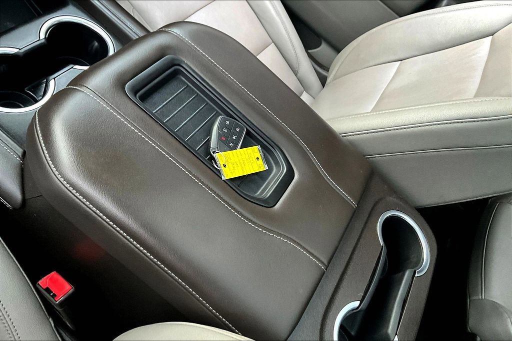 Used 2021 Chevrolet Suburban Z71 image 40