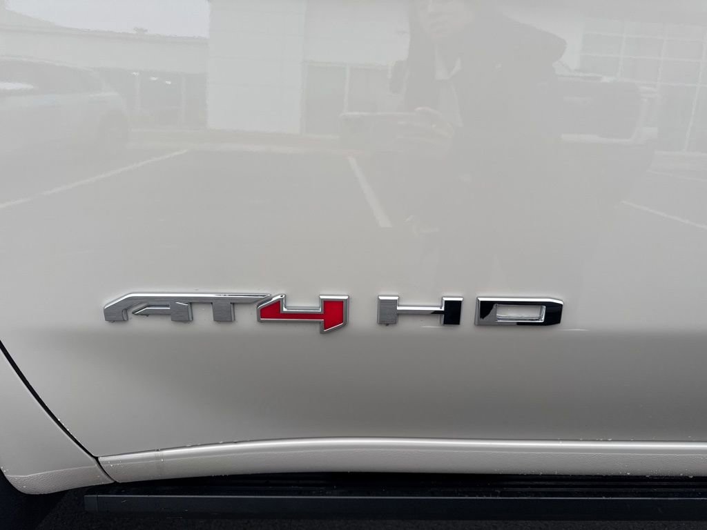 New 2026 GMC Sierra 2500 AT4 w/ AT4 Premium Plus Package image 38
