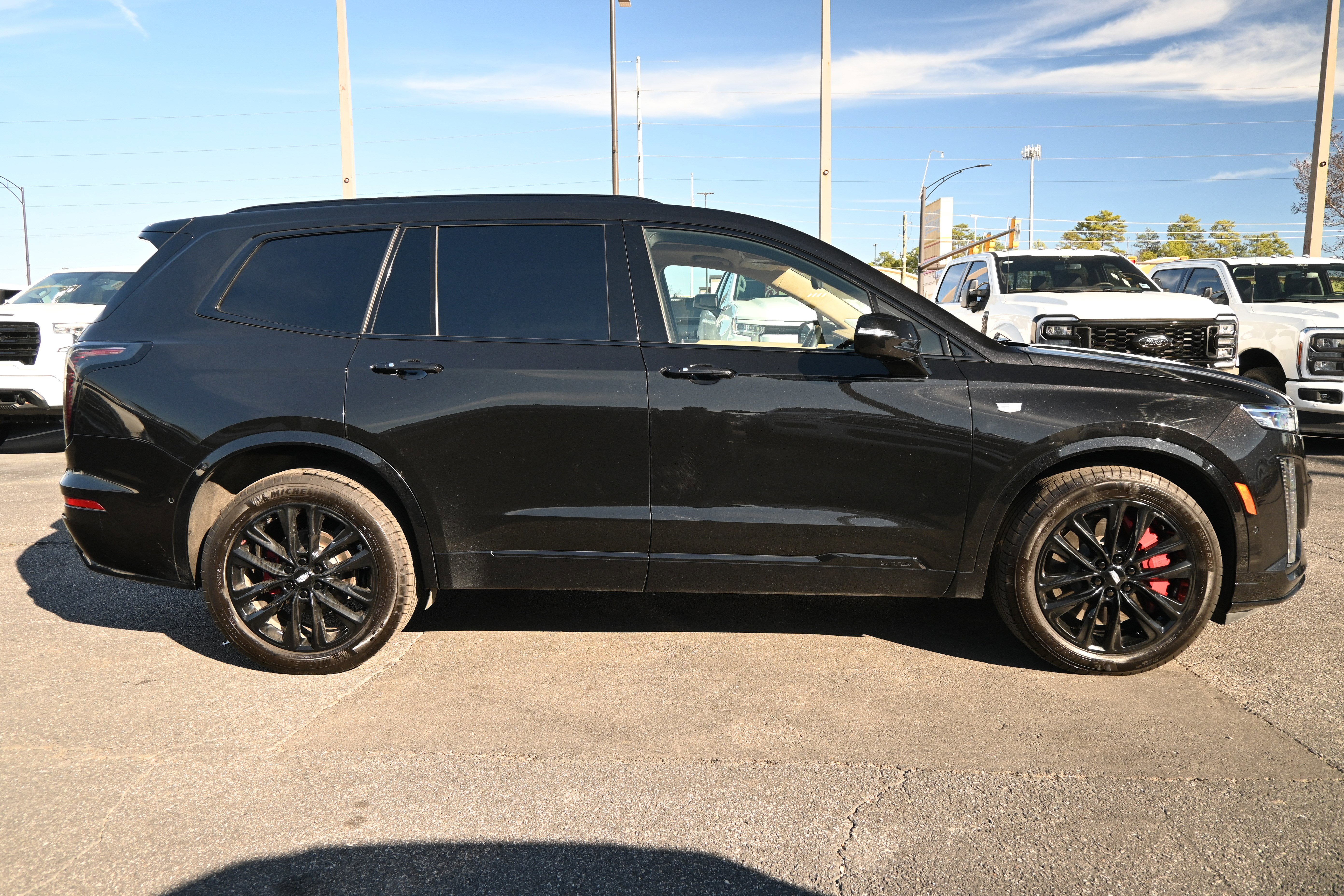 Used 2024 Cadillac XT6 Sport w/ LPO, Onyx Lite Package image 12