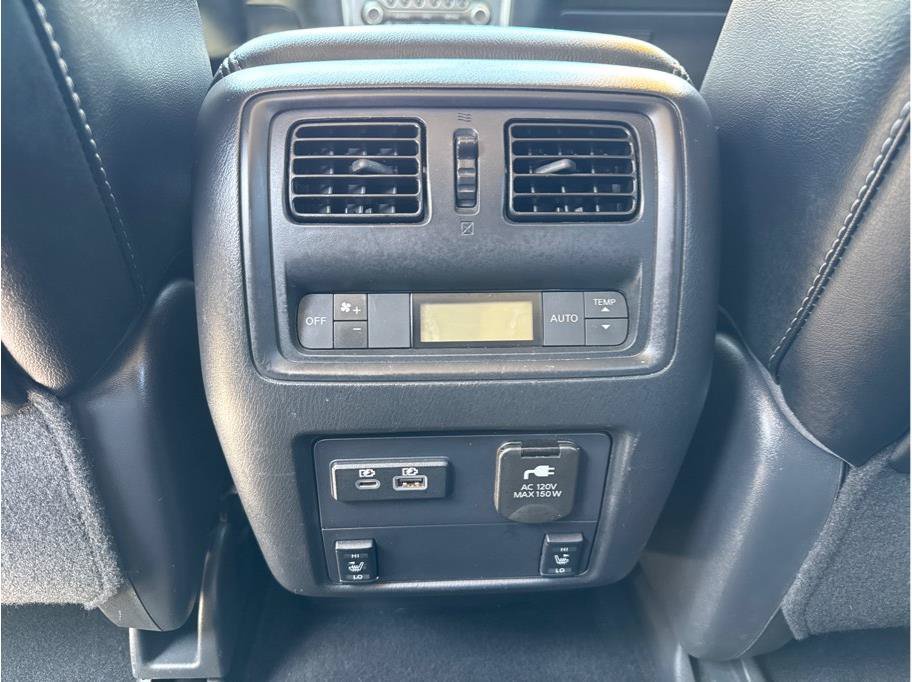 Used 2020 Nissan Pathfinder SL FWD image 39