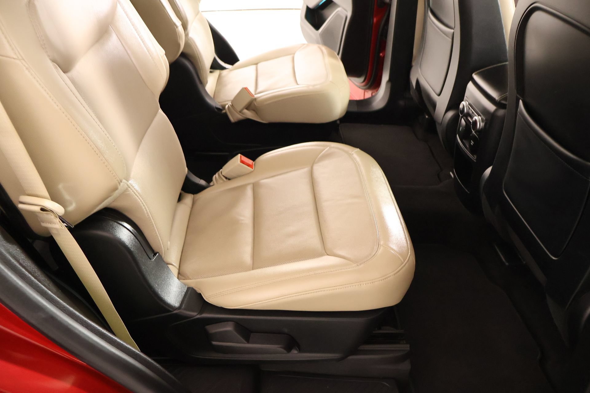 Used 2020 Ford Explorer Limited RWD image 16