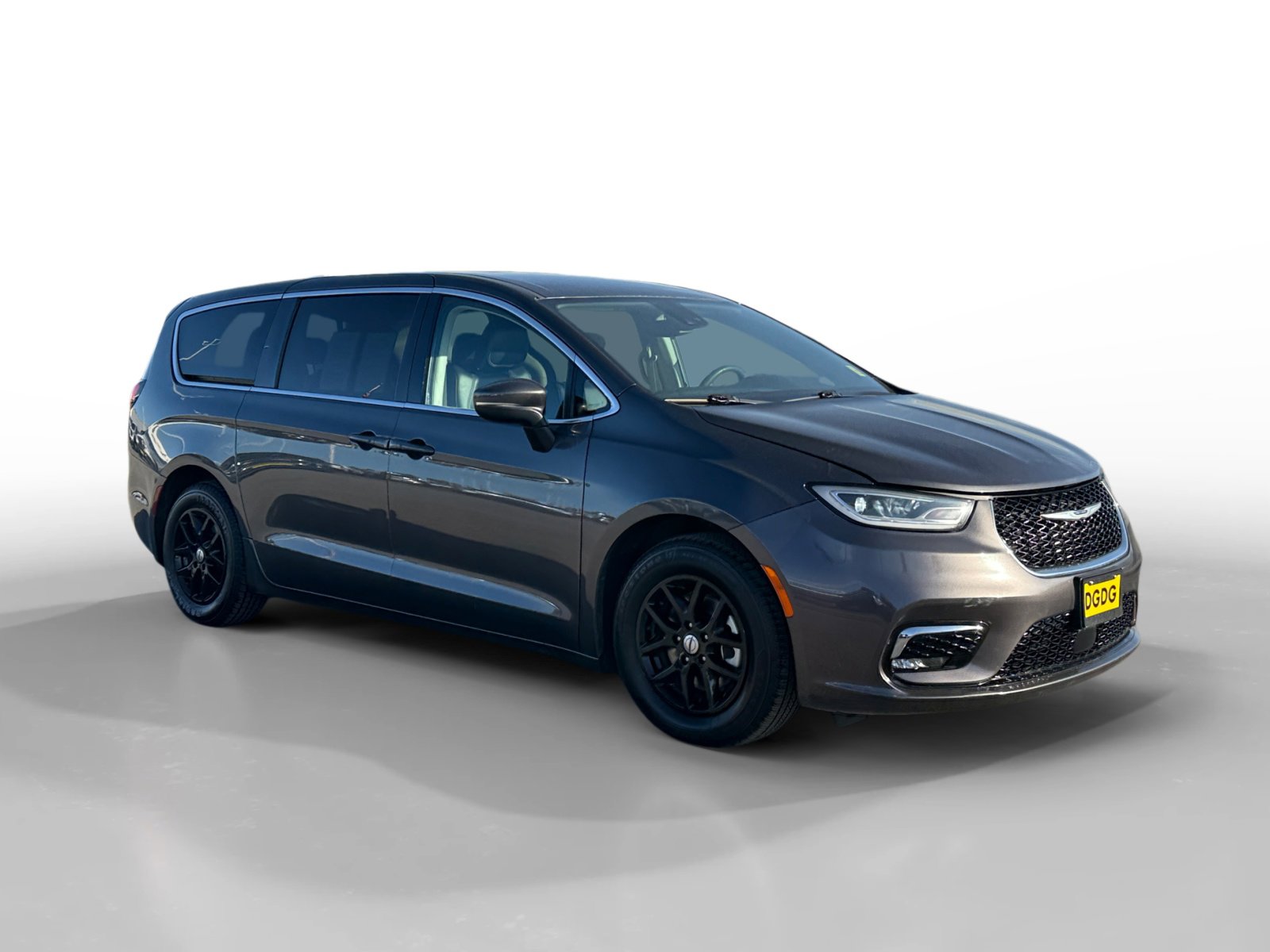 Used 2023 Chrysler Pacifica Touring-L image 7