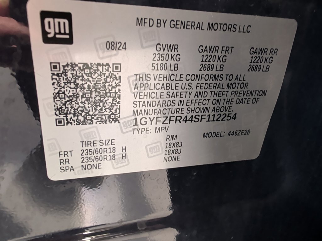 Used 2025 Cadillac XT4 Sport AWD/4WD image 3