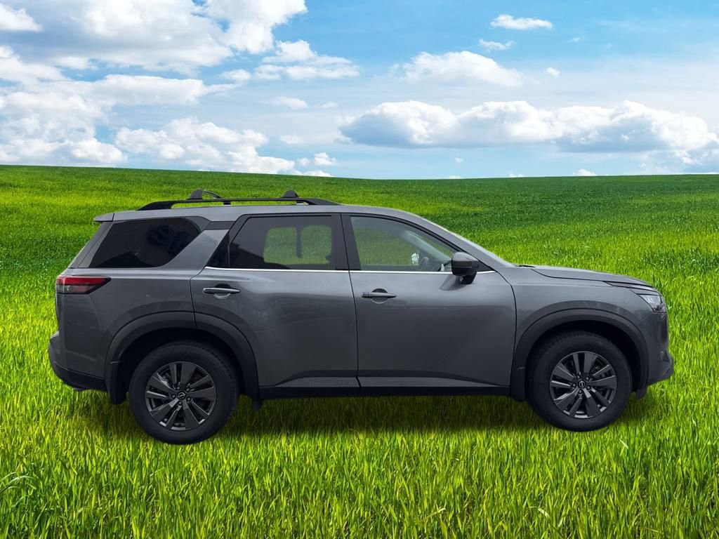 Used 2024 Nissan Pathfinder SV image 4