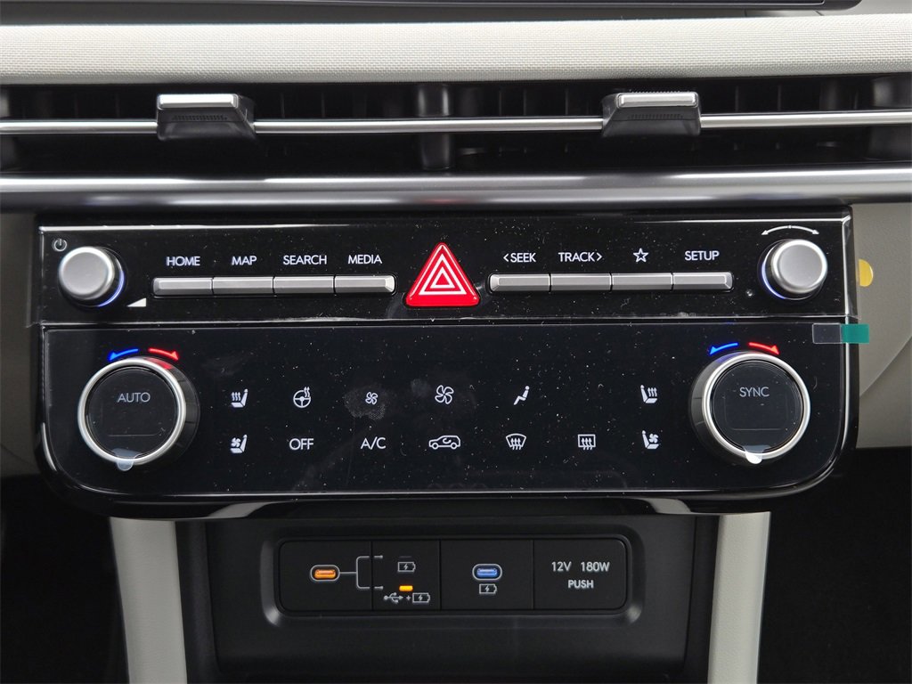 Used 2025 Hyundai Tucson Limited image 15