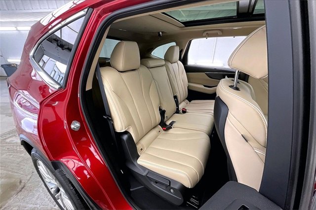 Used 2023 Acura MDX SH-AWD w/ Advance Package image 19