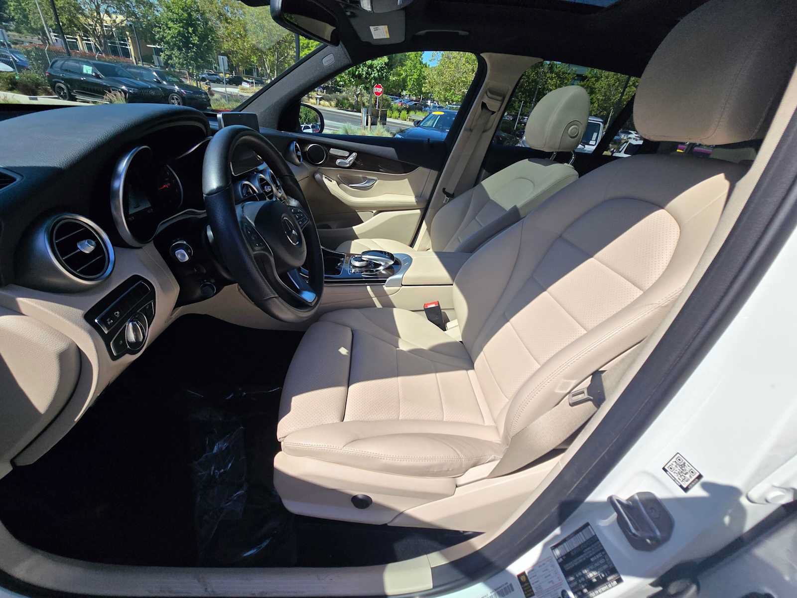 Used 2018 Mercedes-Benz GLC 300 image 23