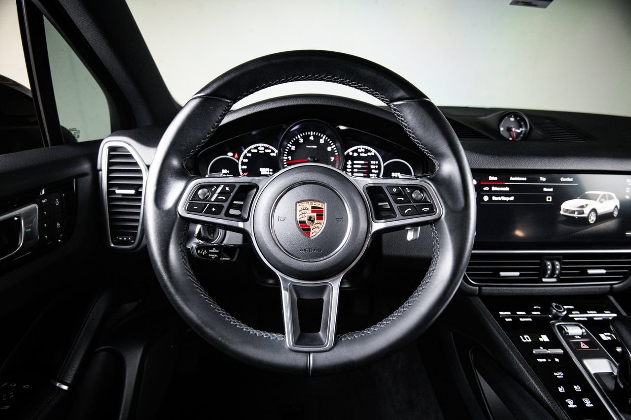 Used 2023 Porsche Cayenne Platinum Edition AWD/4WD image 26