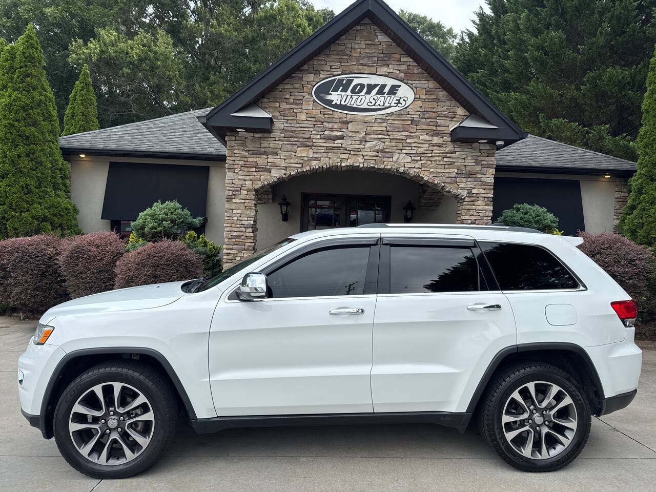 Used 2018 Jeep Grand Cherokee Limited w/ Trailer Tow Group IV