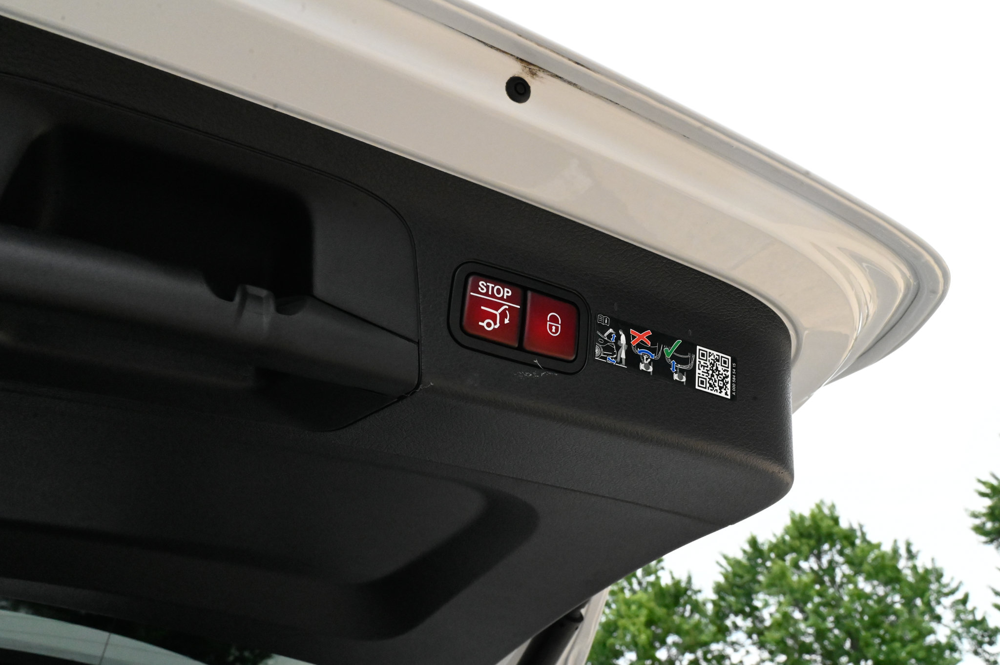 Used 2025 Mercedes-Benz GLS 580 4MATIC image 47