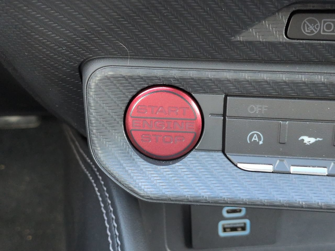 Used 2025 Ford Mustang GT Premium RWD image 28