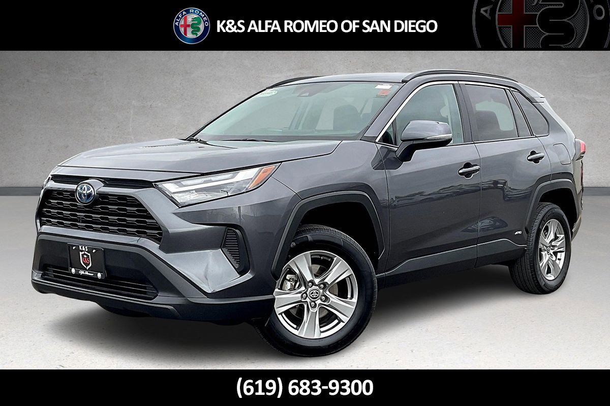 Used 2024 Toyota RAV4 XLE image 1