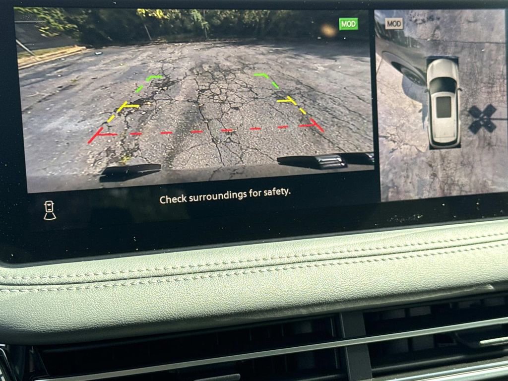 Certified 2025 INFINITI QX60 Luxe w/ Black Edition image 4