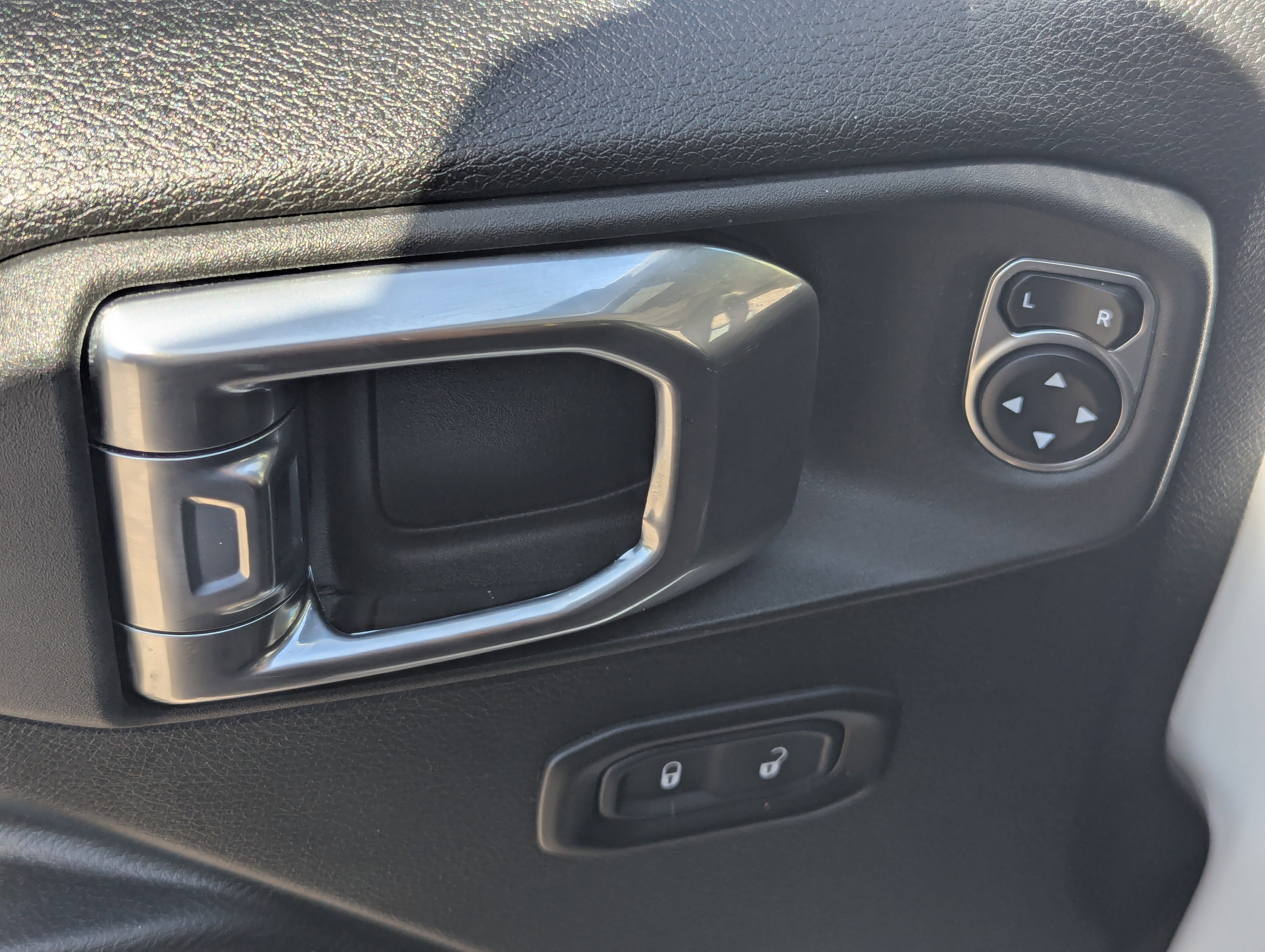 Used 2022 Jeep Gladiator Sport image 23