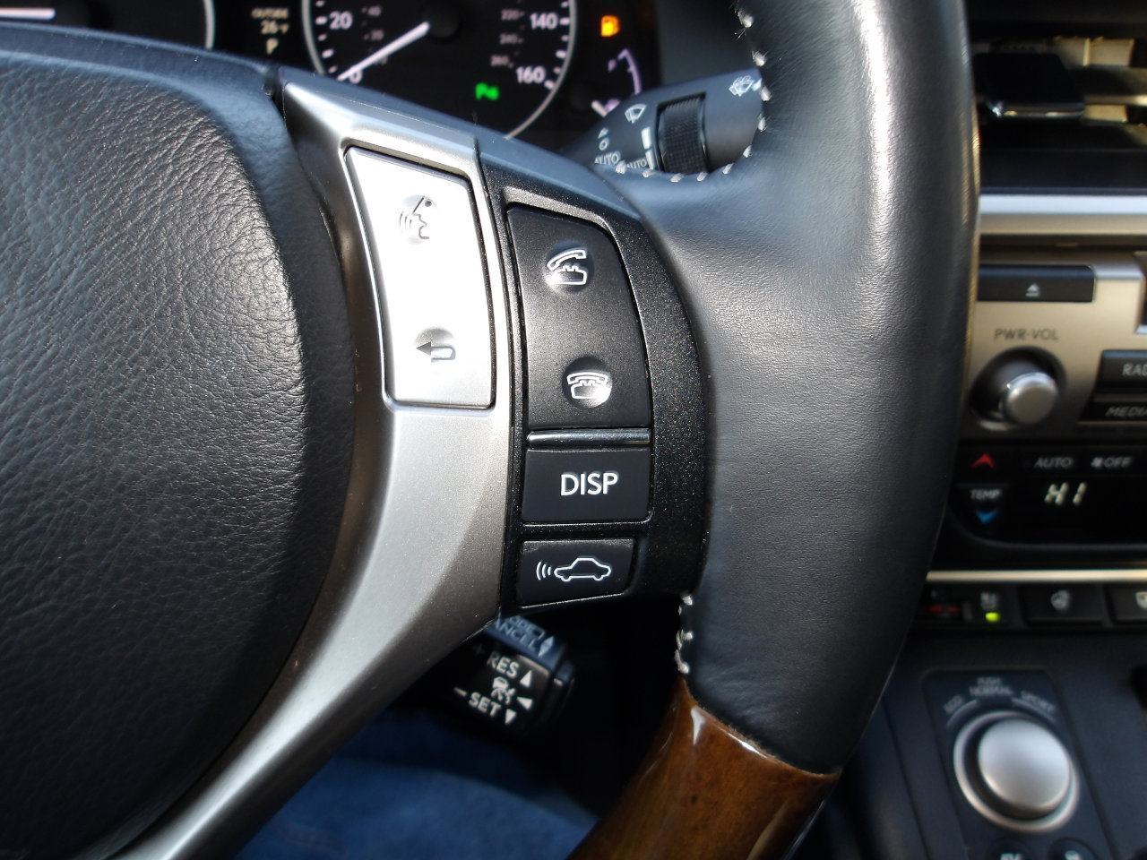 Used 2013 Lexus ES 300h FWD image 16
