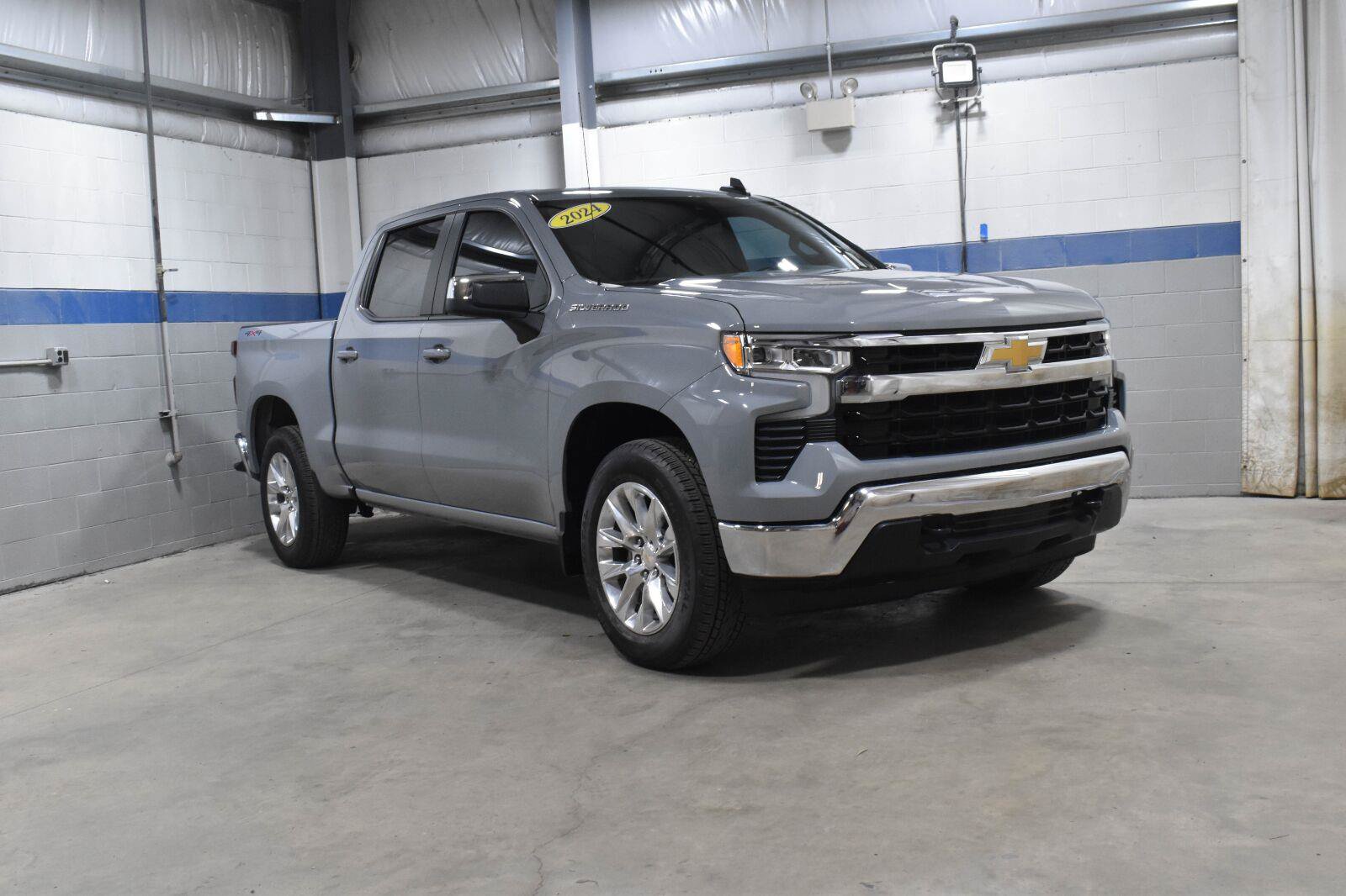 Used 2024 Chevrolet Silverado 1500 LT AWD/4WD image 26