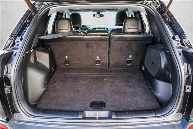 Used 2019 Jeep Cherokee Limited image 24