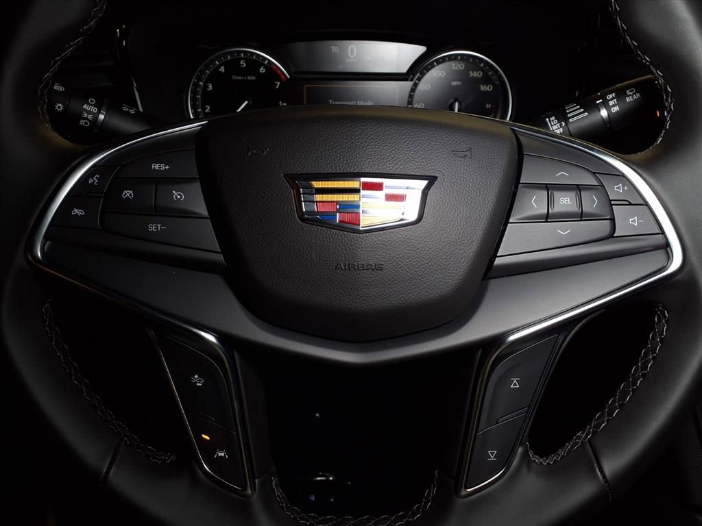 New 2026 Cadillac XT5 Luxury image 20