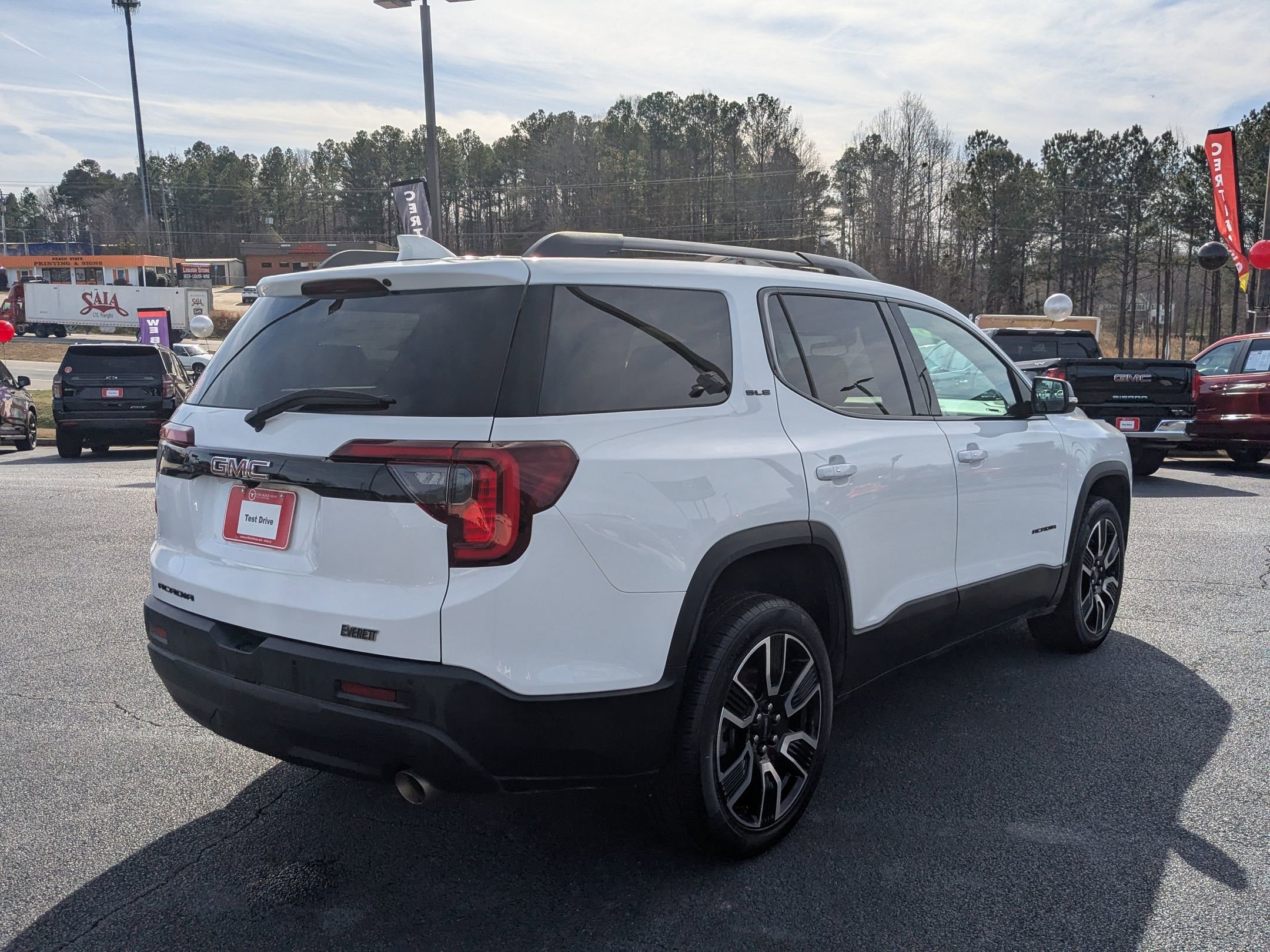 Used 2021 GMC Acadia SLE w/ Elevation Edition image 5