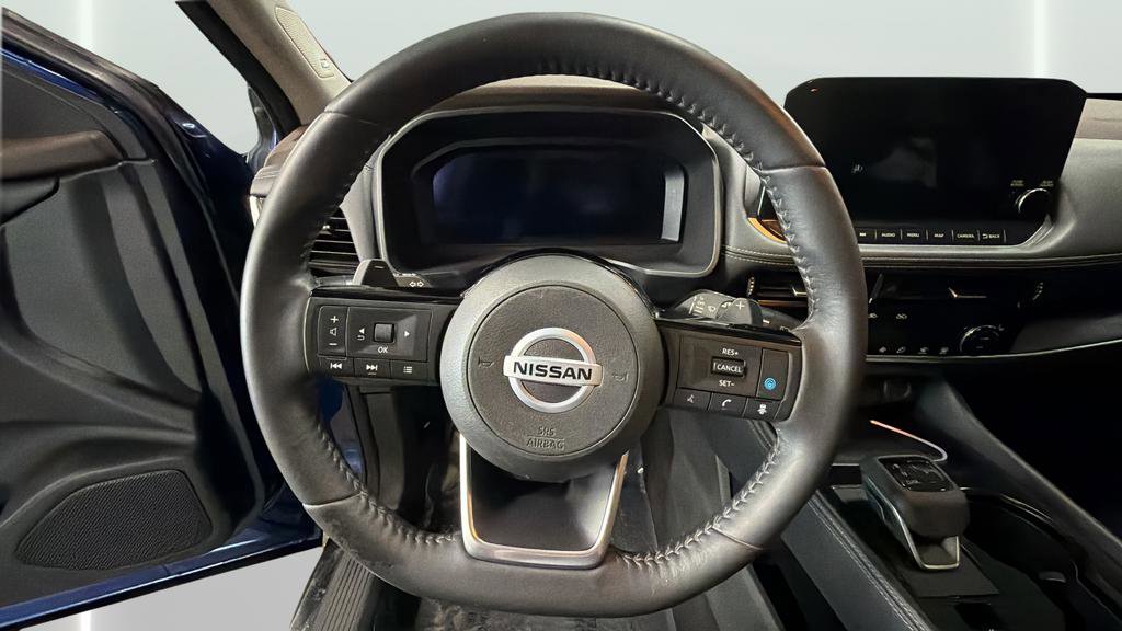 Used 2021 Nissan Rogue Platinum image 16