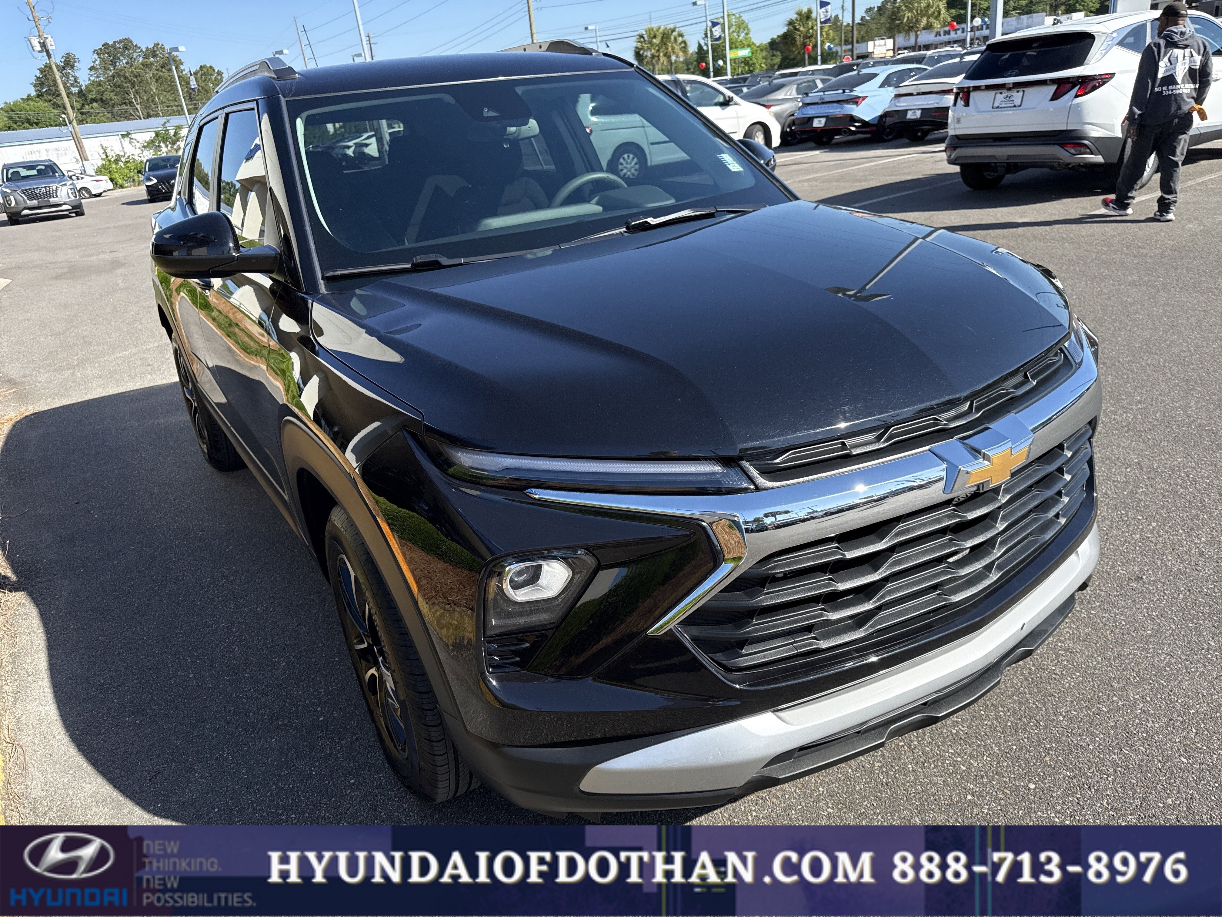 Used 2025 Chevrolet TrailBlazer LT FWD image 5