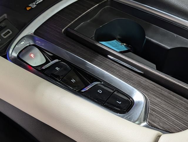 Used 2024 Buick Enclave Avenir w/ Avenir Technology Package image 28