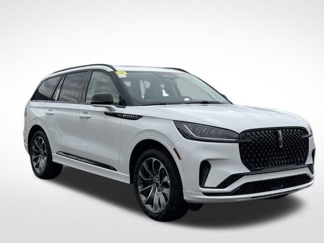 New 2026 Lincoln Aviator Reserve image 4