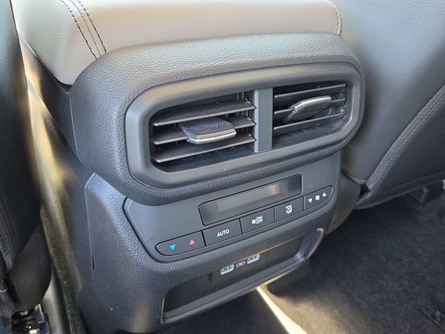 Used 2023 Honda Pilot Touring image 15