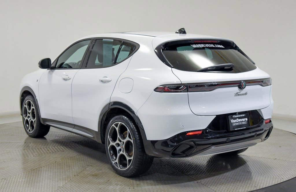 Used 2024 Alfa Romeo Tonale Ti w/ Premium Interior Package image 5