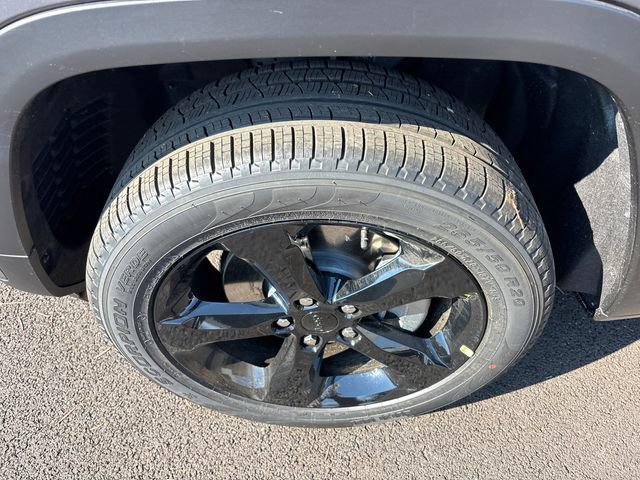 New 2026 Jeep Grand Cherokee L Limited w/ Limited Altitude Package AWD/4WD image 35