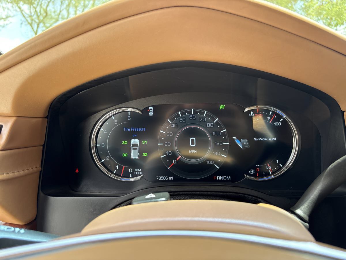 Used 2016 Cadillac Escalade Platinum AWD/4WD image 29