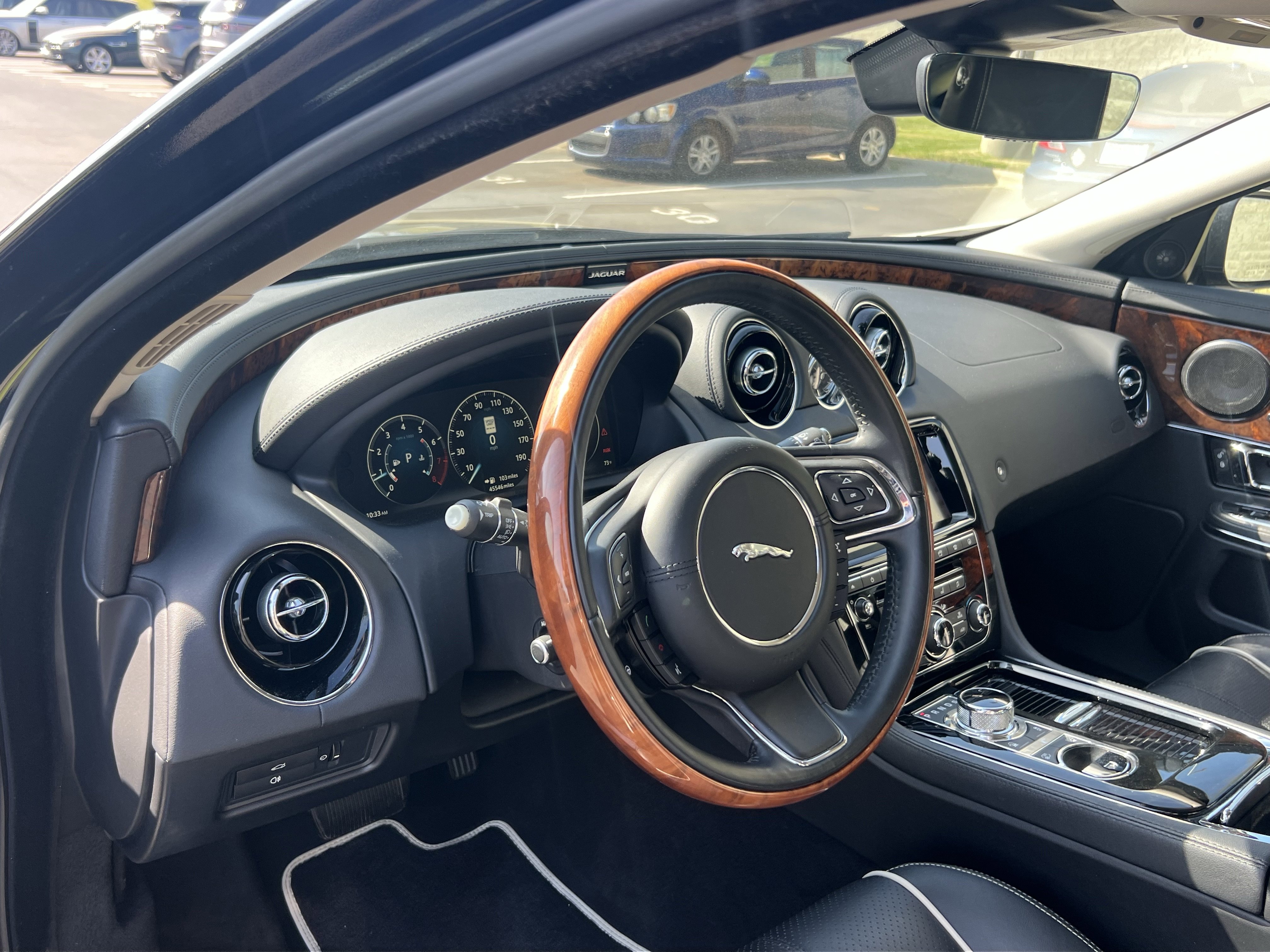 Used 2019 Jaguar XJ R-Sport image 18