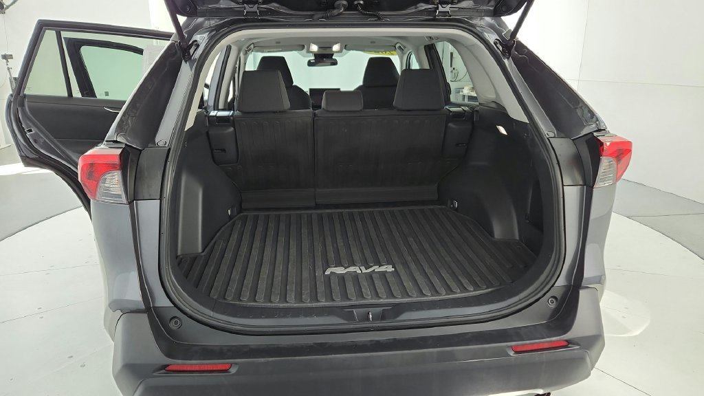 Used 2023 Toyota RAV4 LE AWD/4WD image 20