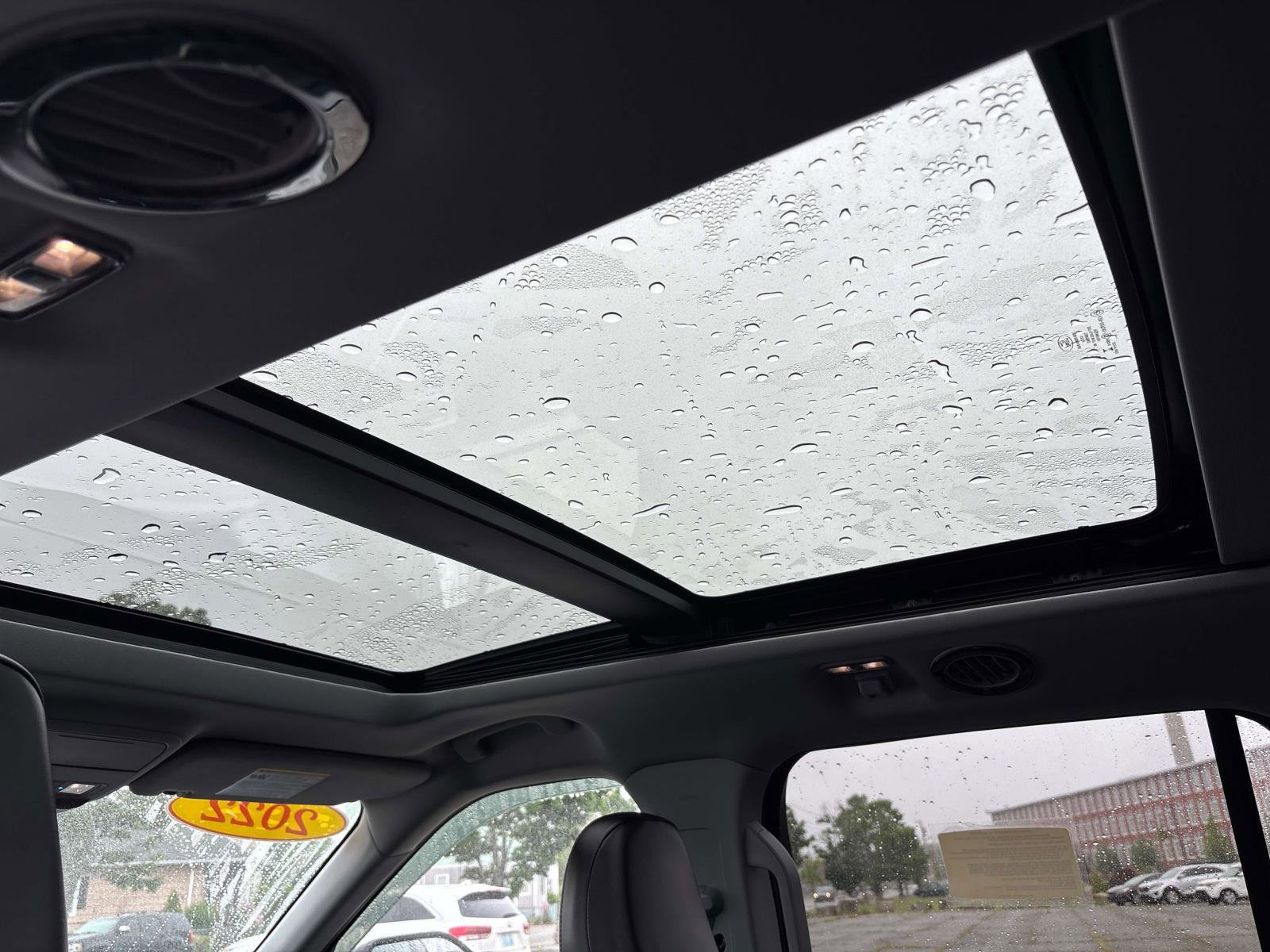 Used 2022 Ford Explorer XLT w/ Equipment Group 202A image 14