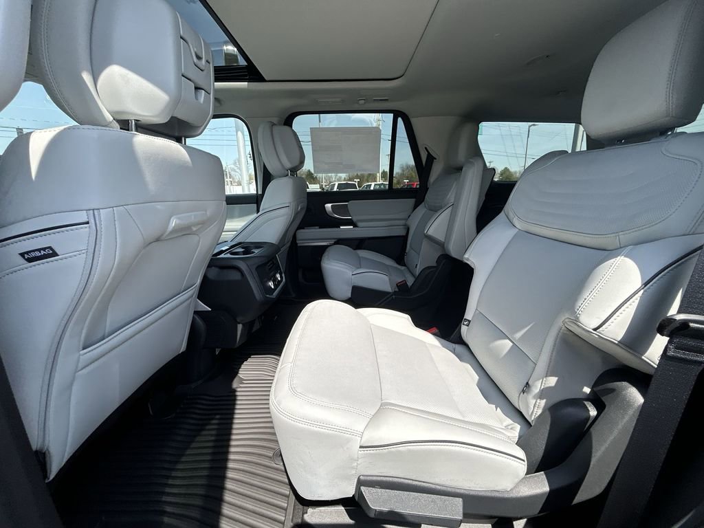 New 2026 Ford Expedition Platinum image 29