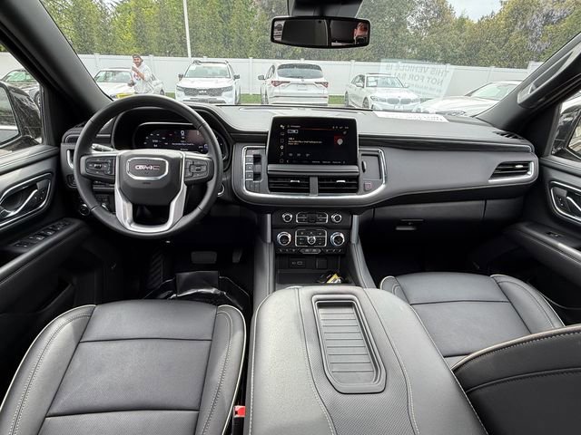 Used 2024 GMC Yukon XL SLT w/ SLT Premium Package AWD/4WD image 13