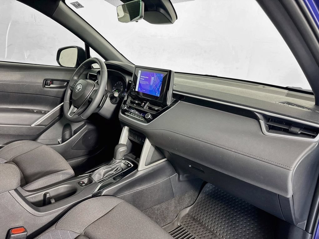 Used 2024 Toyota Corolla Cross AWD Hybrid image 35