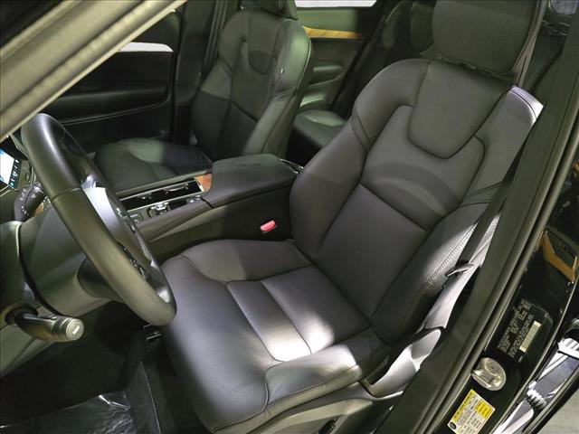 Used 2024 Volvo XC90 B6 Plus w/ Protection Package Premier image 17