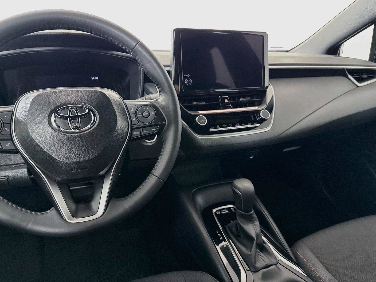 Certified 2026 Toyota Corolla SE FWD image 29