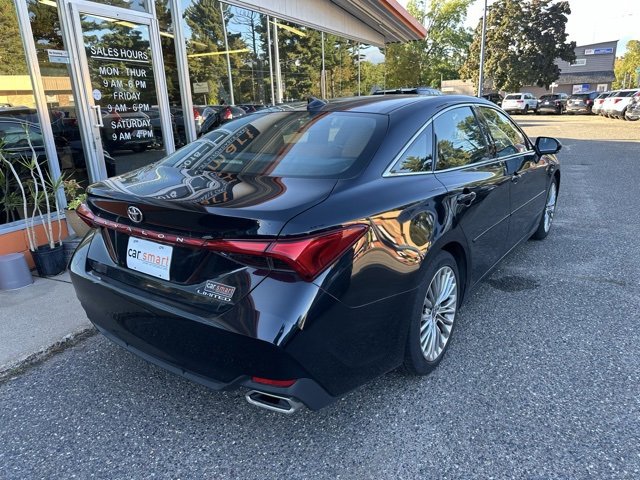 Used 2020 Toyota Avalon Limited image 7